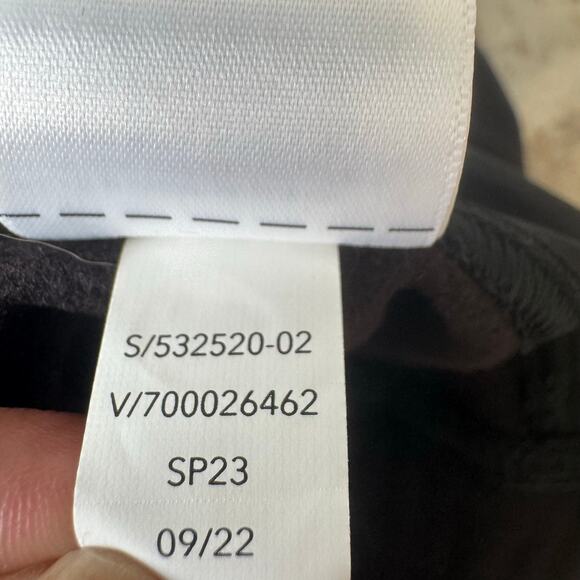 Athleta Sweatshirt Womens Medium Black Triumph Hybrid 1/2 Zip Ladies Pullover - Picture 9 of 9